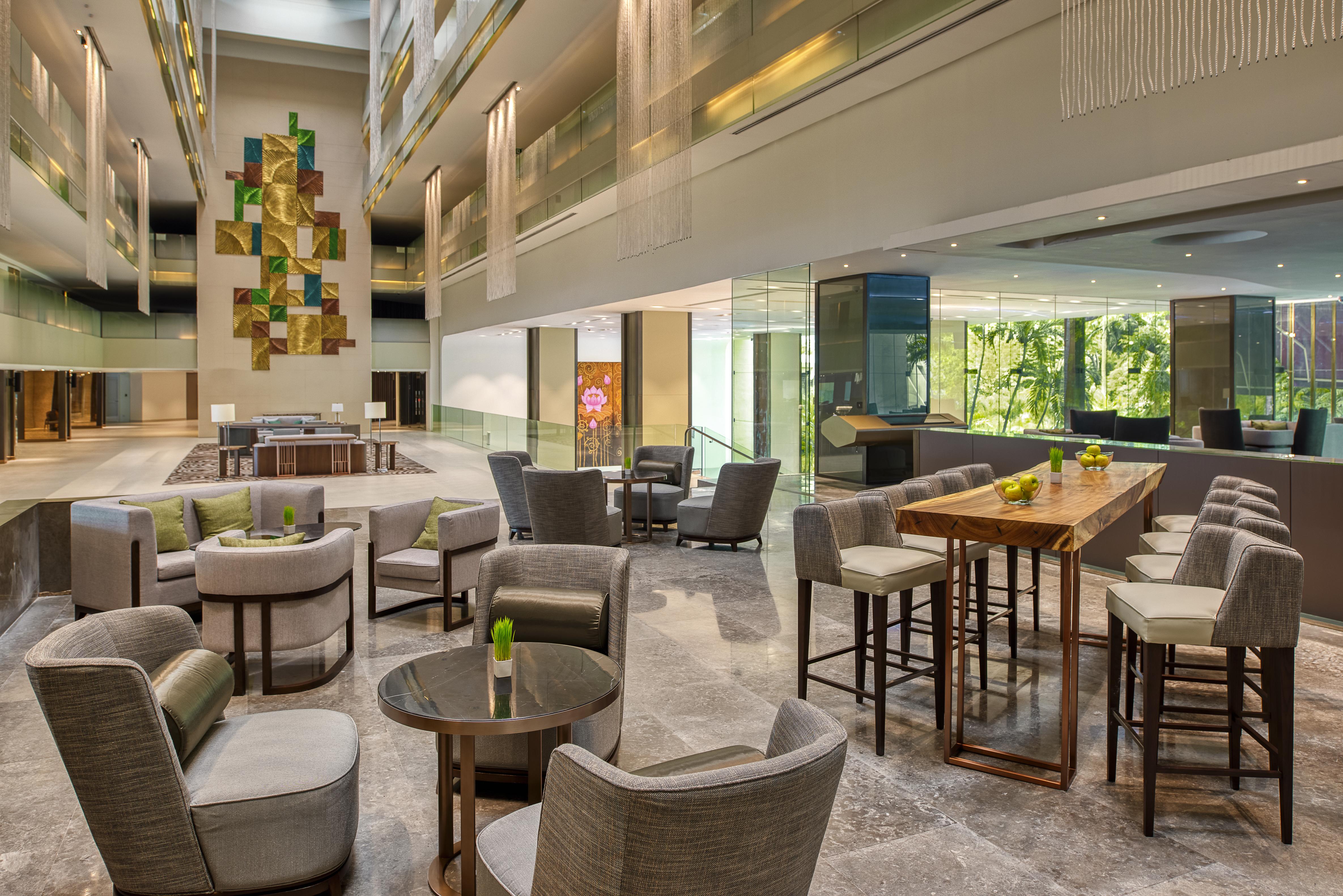 Moevenpick Hotel Bangkok Ploenchit Bdms Екстер'єр фото