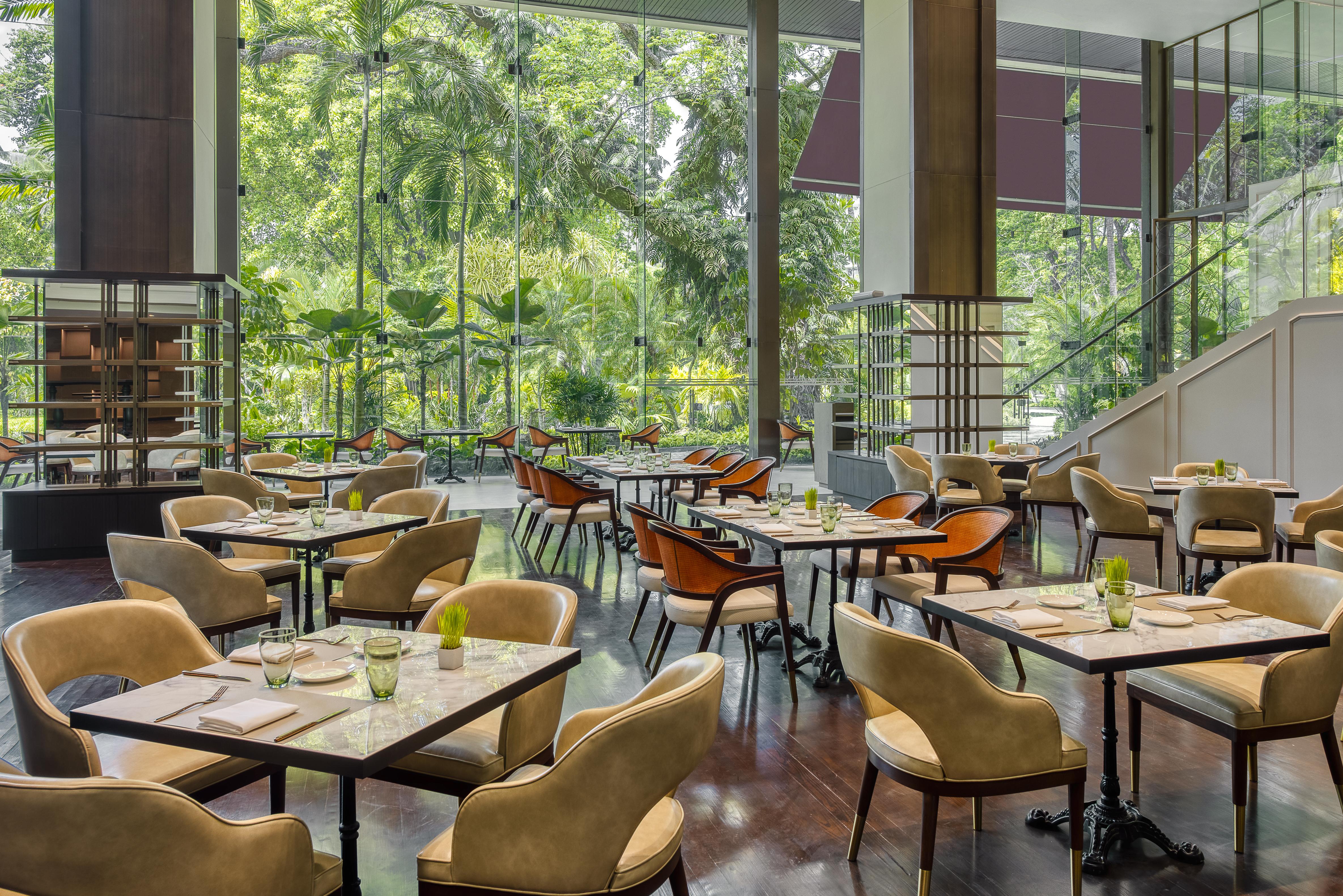 Moevenpick Hotel Bangkok Ploenchit Bdms Екстер'єр фото