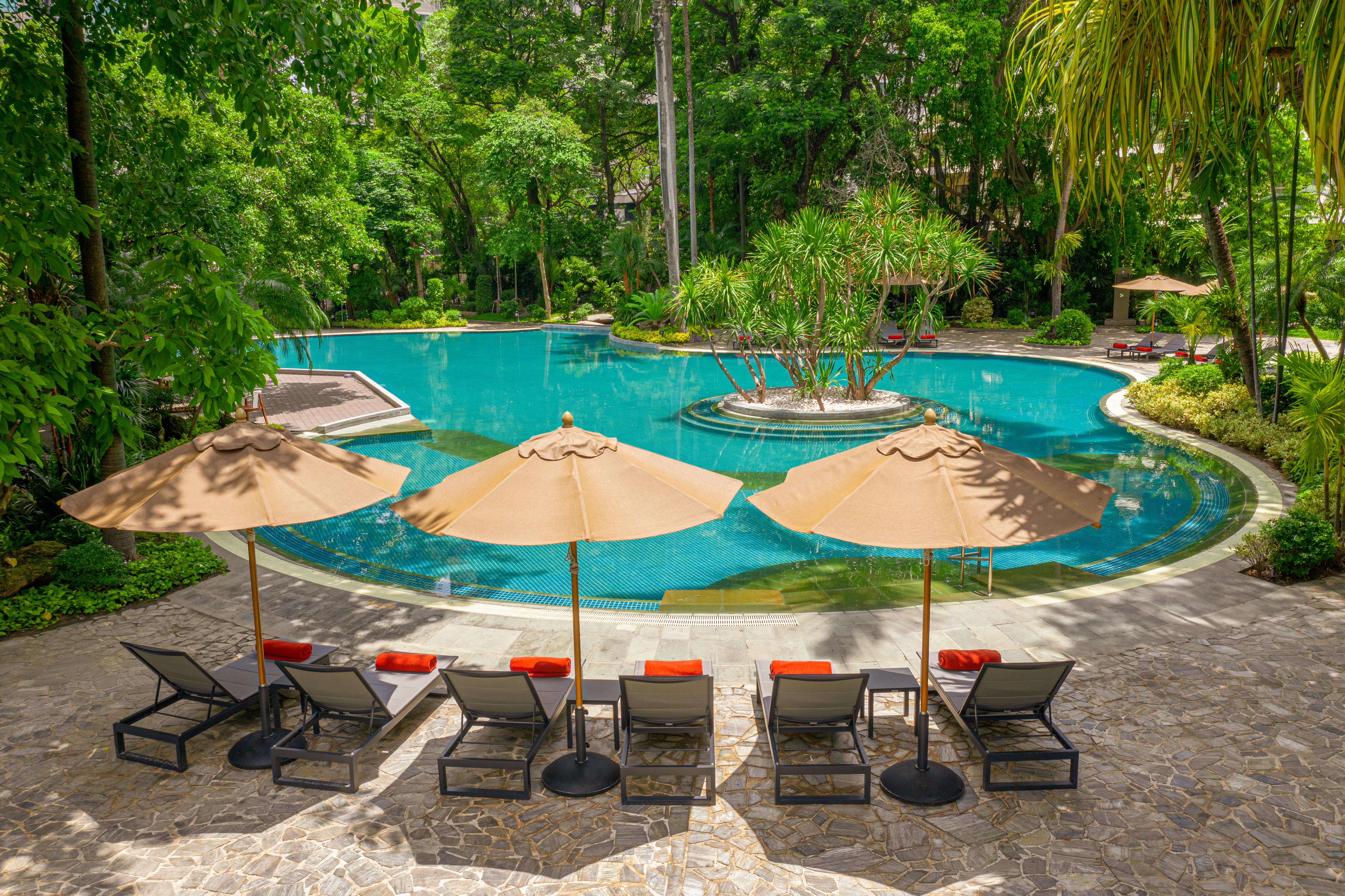 Moevenpick Hotel Bangkok Ploenchit Bdms Екстер'єр фото