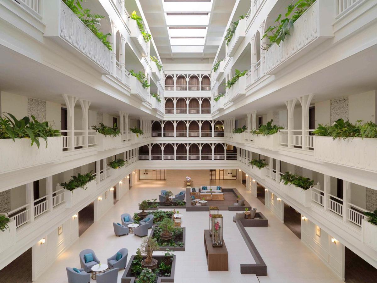 Moevenpick Hotel Bangkok Ploenchit Bdms Екстер'єр фото