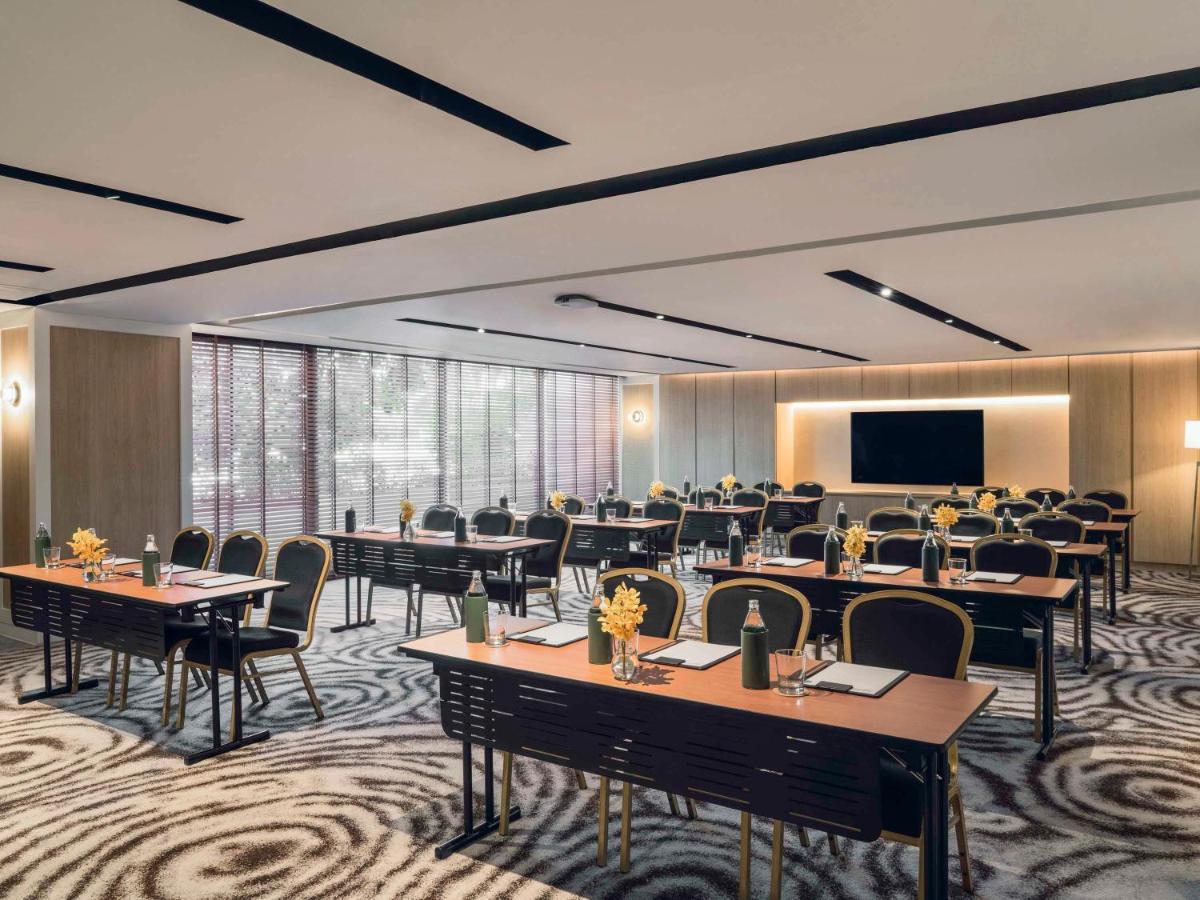 Moevenpick Hotel Bangkok Ploenchit Bdms Екстер'єр фото