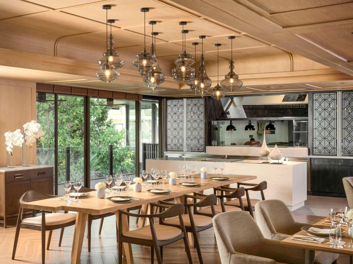 Moevenpick Hotel Bangkok Ploenchit Bdms Екстер'єр фото