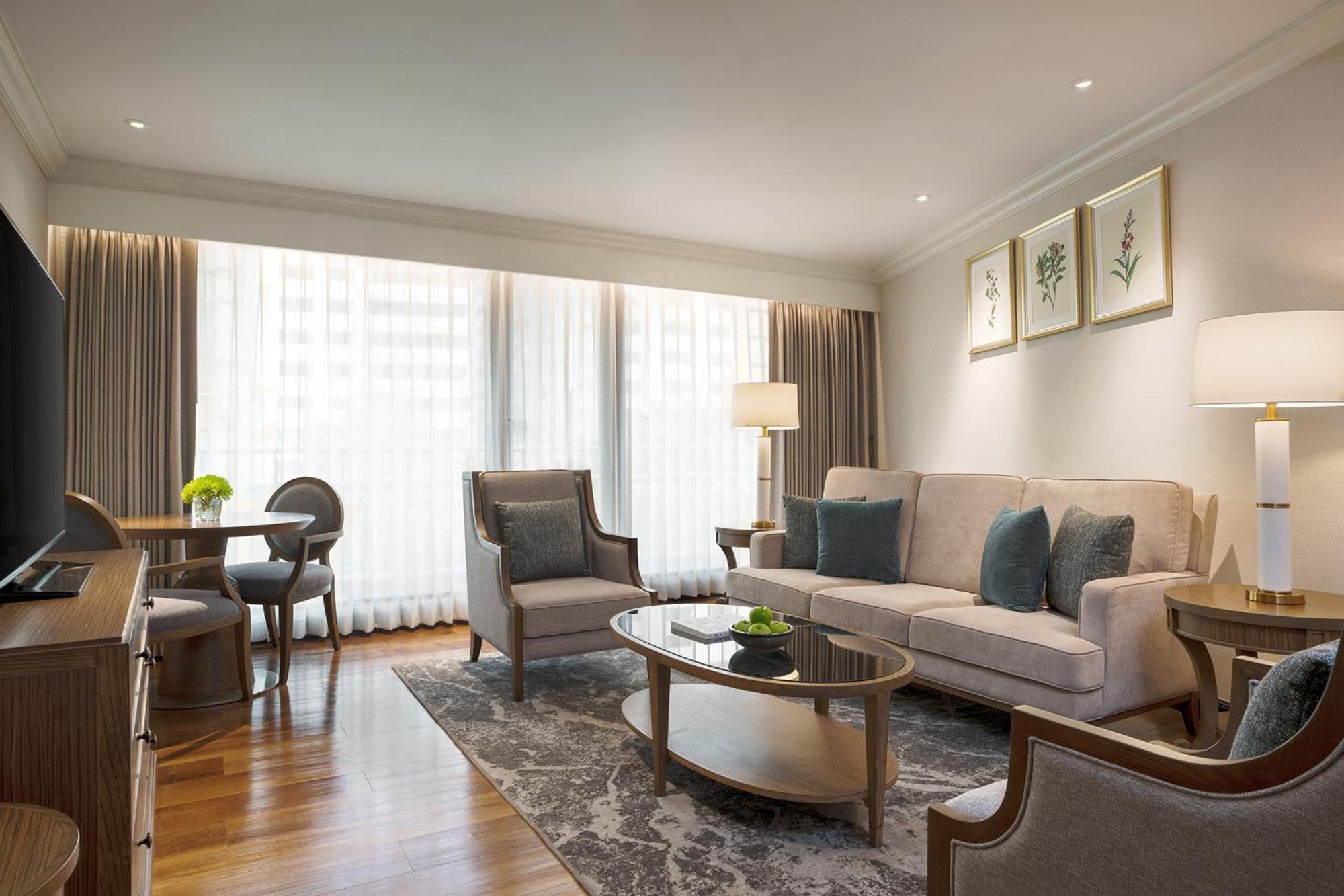 Moevenpick Hotel Bangkok Ploenchit Bdms Екстер'єр фото