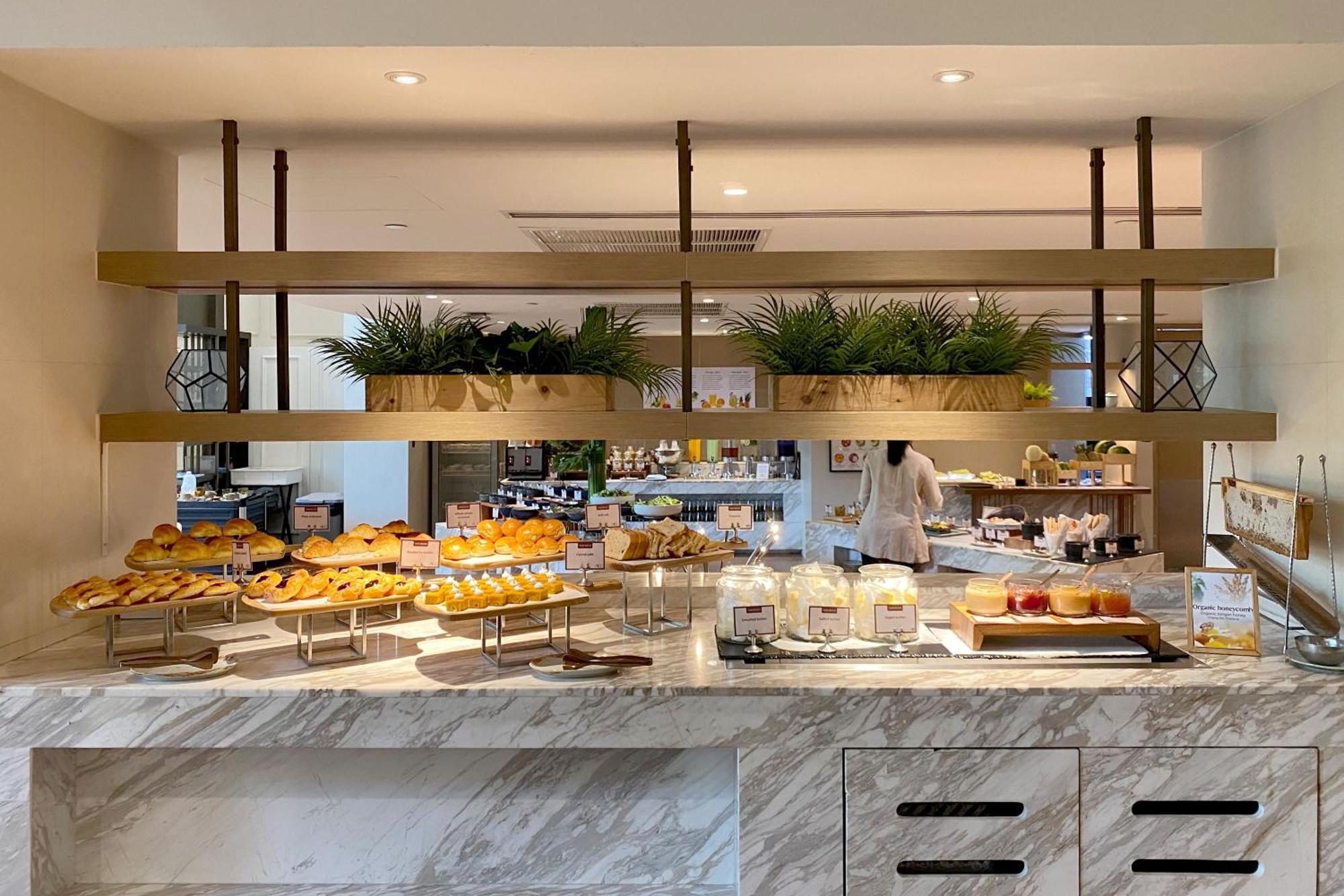 Moevenpick Hotel Bangkok Ploenchit Bdms Екстер'єр фото