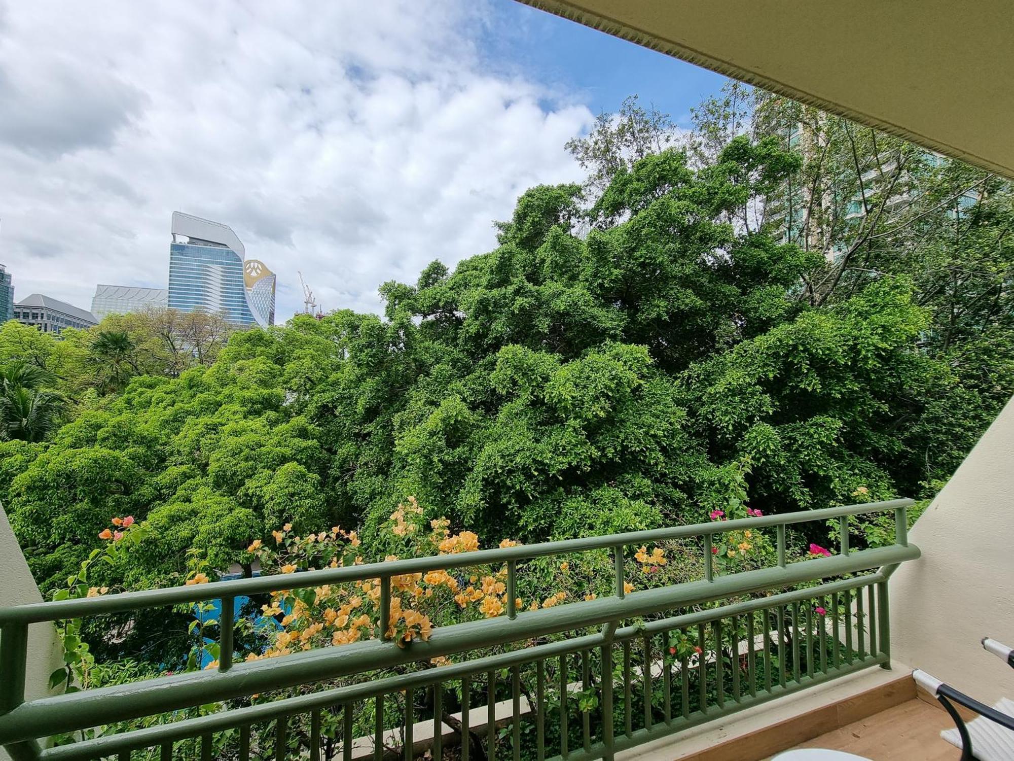 Moevenpick Hotel Bangkok Ploenchit Bdms Екстер'єр фото