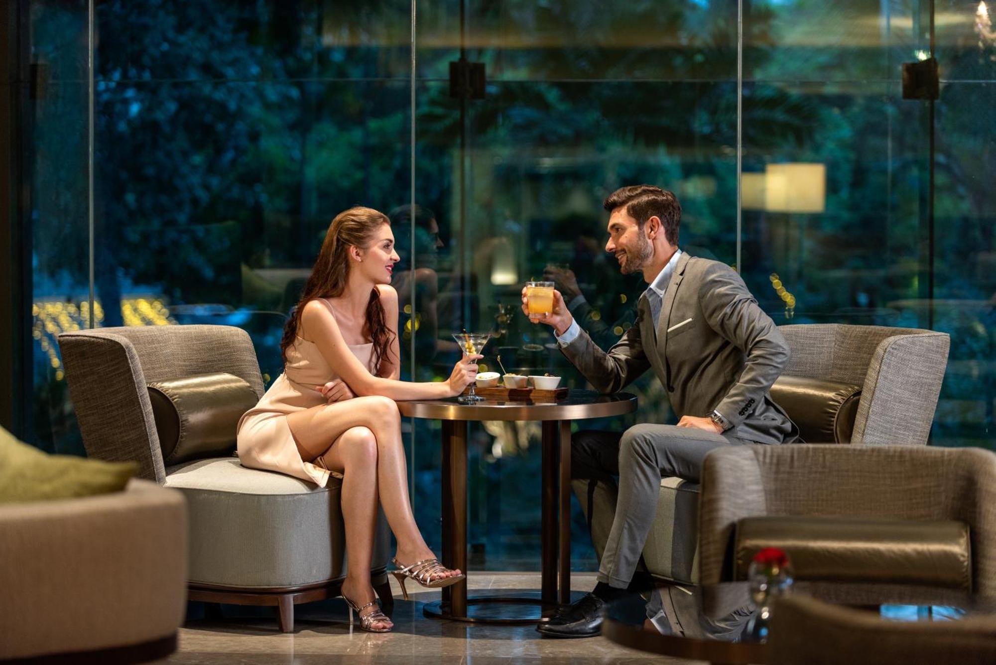 Moevenpick Hotel Bangkok Ploenchit Bdms Екстер'єр фото