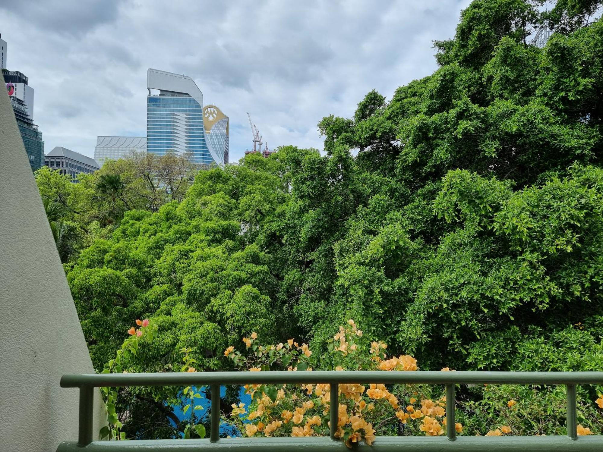 Moevenpick Hotel Bangkok Ploenchit Bdms Екстер'єр фото