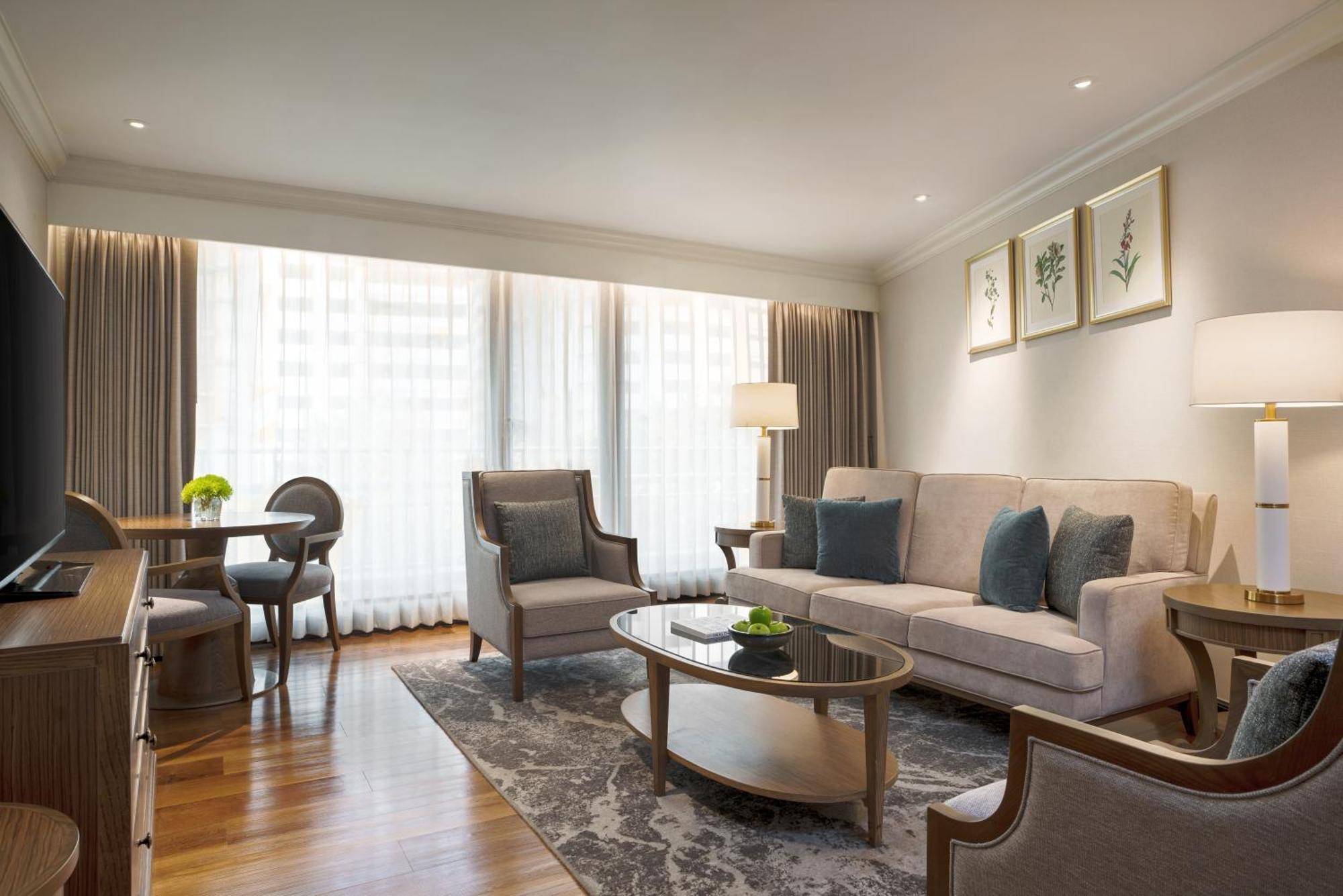 Moevenpick Hotel Bangkok Ploenchit Bdms Екстер'єр фото